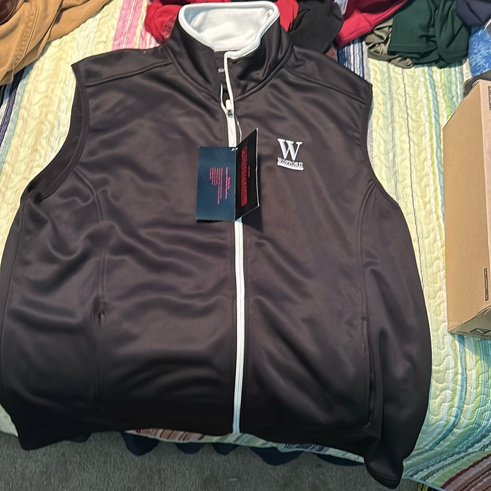 New with tag Wofford college zip up vest